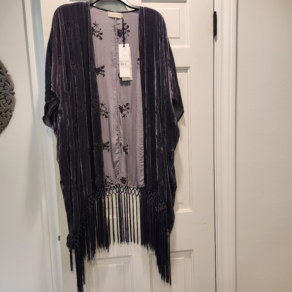 JOHNNY WAS 4 Love And Liberty Velvet Shawl